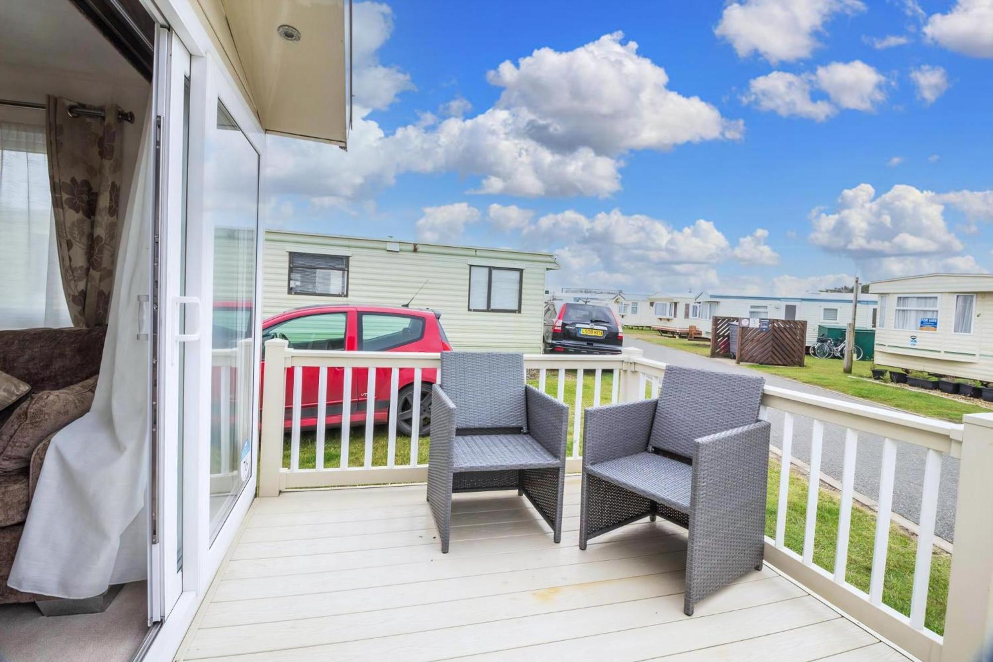 Beautiful 6 Berth Caravan By The Beach In Suffolk Ref 40076Nd Lowestoft Eksteriør bilde
