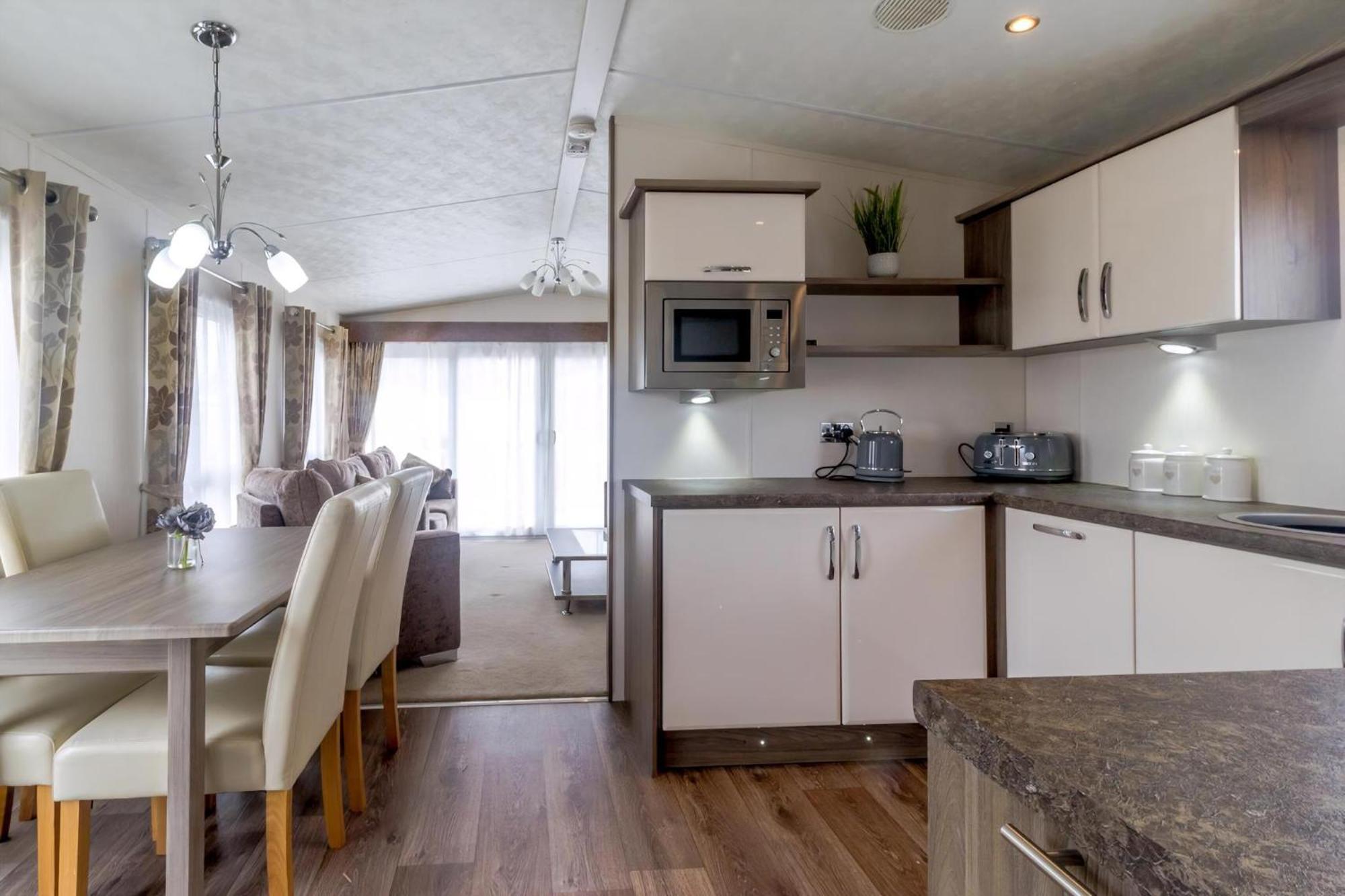 Beautiful 6 Berth Caravan By The Beach In Suffolk Ref 40076Nd Lowestoft Eksteriør bilde