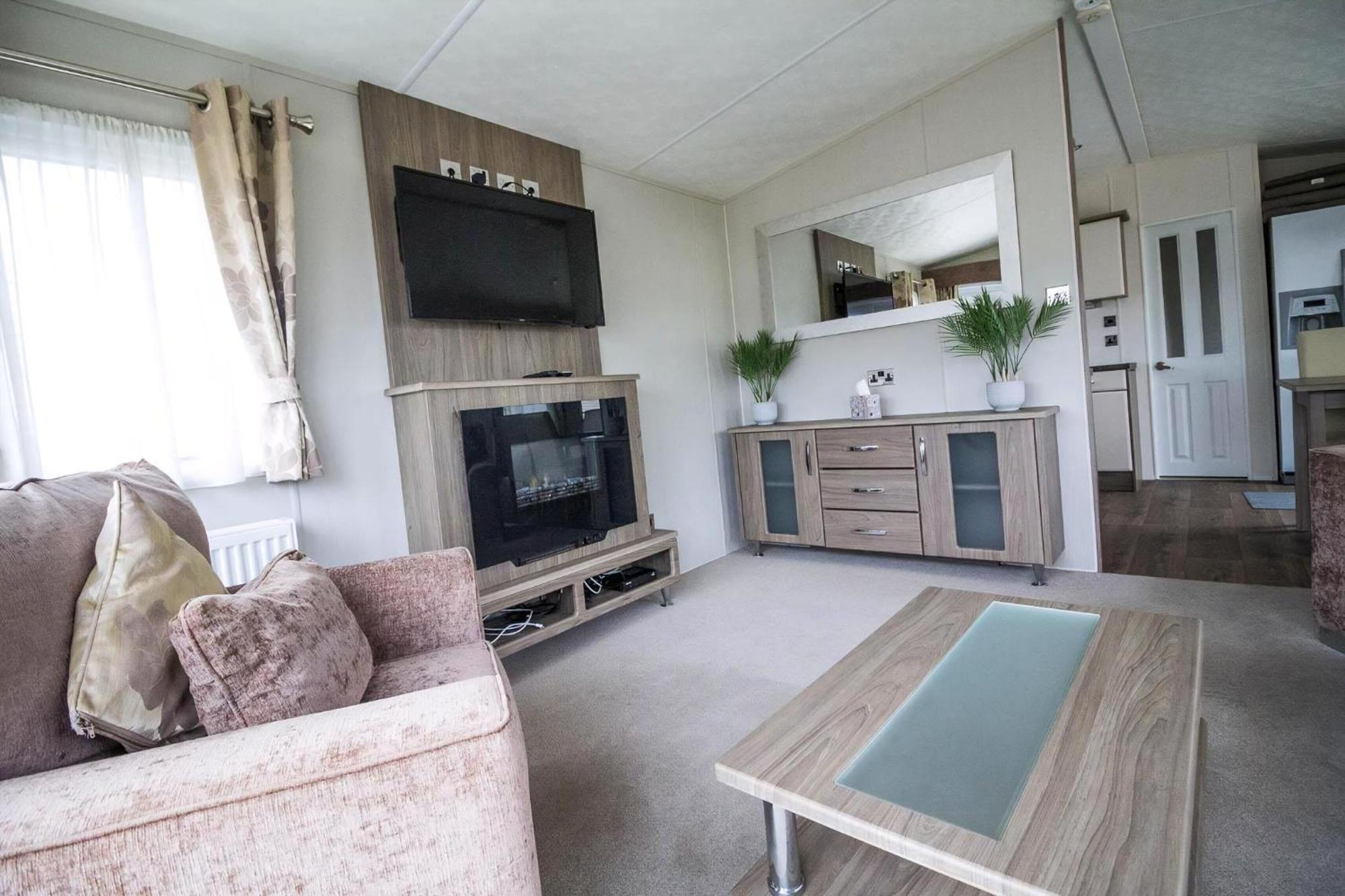 Beautiful 6 Berth Caravan By The Beach In Suffolk Ref 40076Nd Lowestoft Eksteriør bilde